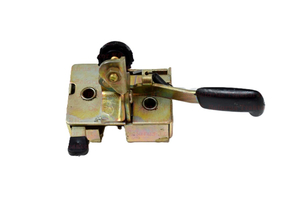 MTZ Ajtózár belső jobb új.tip. Belarus