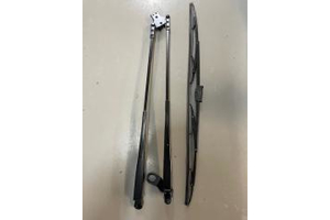 MTZ Ablaktörlő lapát+ kar kétkarú 660mm