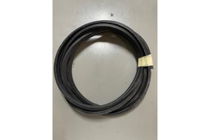 MTZ Ajtó szigetelő gumi szabott L=3880mm UTN