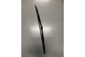 MTZ Ablaktörlő lapát 660mm