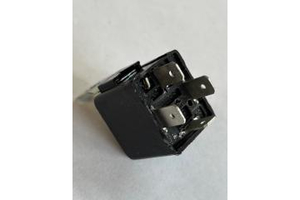 MTZ Rellé 4 lábas (902-3747-10: 752-3777-10) Belar